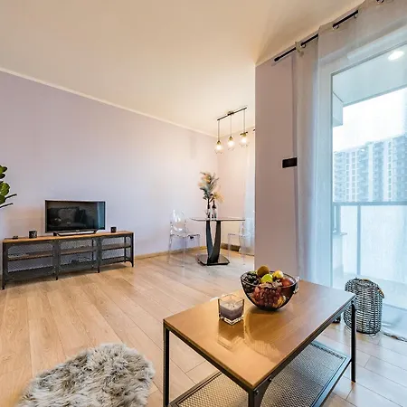 Apartamento Glow Apartments, Nowa Letnica Gdansk