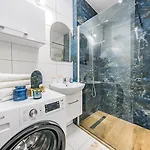 Glow Apartments, Nowa Letnica