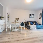 Glow Apartments, Nowa Letnica Διαμέρισμα