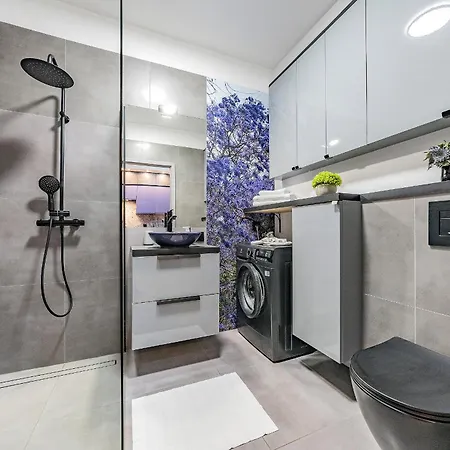 Appartamento Glow Apartments, Nowa Letnica
