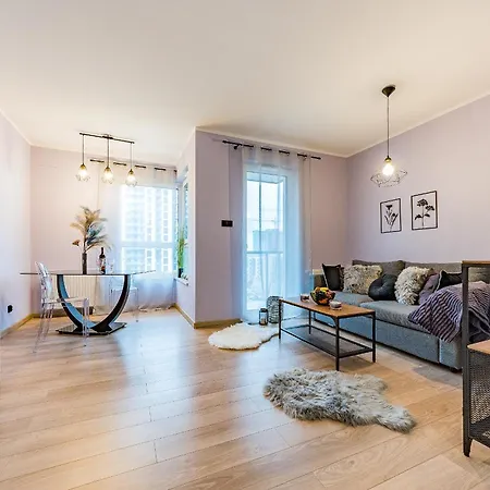 Glow Apartments, Nowa Letnica