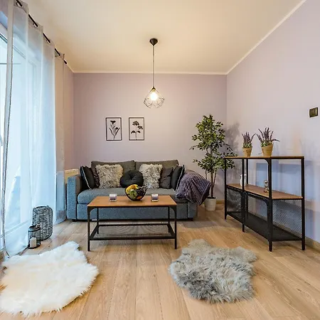 Glow Apartments, Nowa Letnica Apartment *