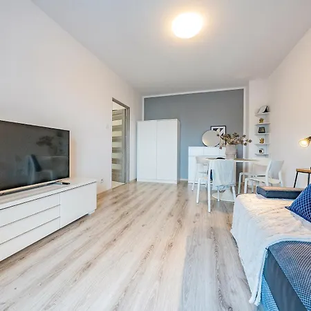 Glow Apartments, Nowa Letnica *