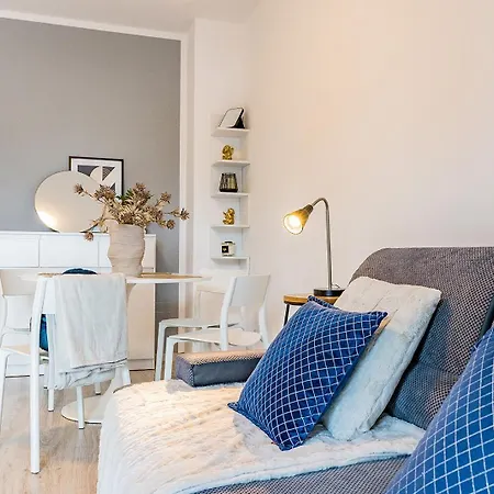 Appartamento Glow Apartments, Nowa Letnica