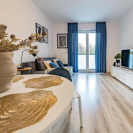 דירה Glow Apartments, Nowa Letnica גדנסק