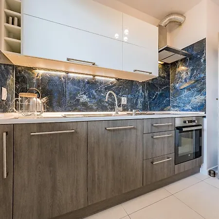 Appartamento Glow Apartments, Nowa Letnica