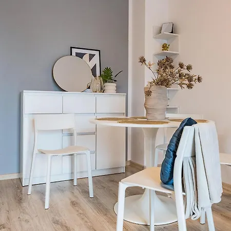 Glow Apartments, Nowa Letnica *