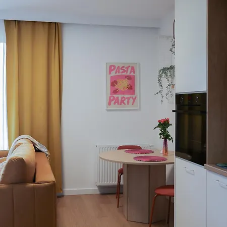 Appartamento Glow Apartments, Nowa Letnica